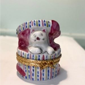 Cat in hatbox limoges trinket